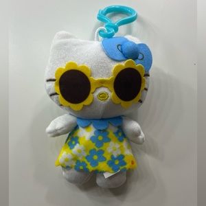 Hello kitty summer keychain